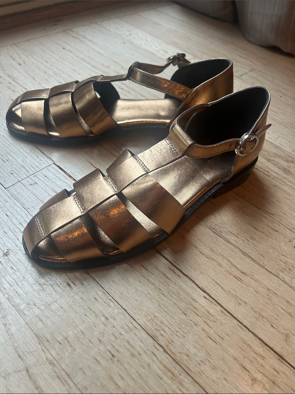 Pilcro Bronze Fisherman Sandals
